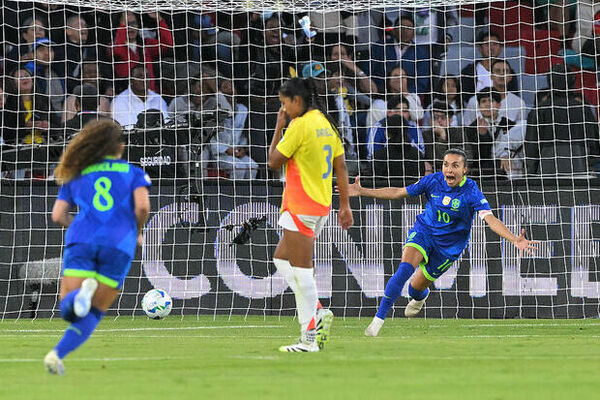 Brasil se impone ante Colombia en penales y conquista la Copa Amrica Femenina