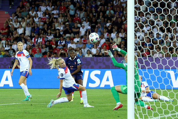 Francia arranca con victoria frente a Inglaterra en la Euro Femenina 2025